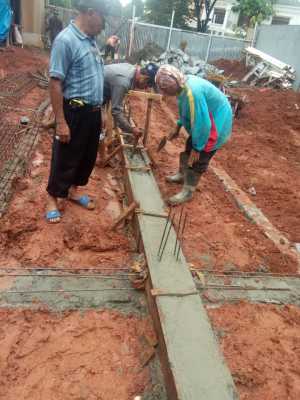Pembuatan rumah di puspita loka